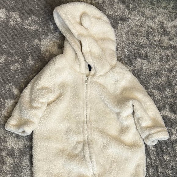 White Sherpa Hooded Winter Jumpsuit Baby Gap 3-6 Months